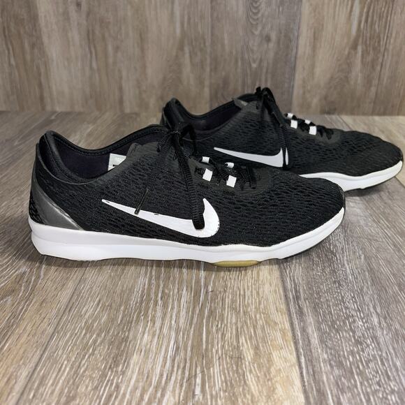 Nike Zoom Fit Running 704658-002 Women’s US Size 7.5 Black White Sneaker Shoes - Picture 1 of 11